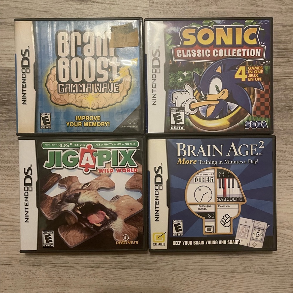 Nintendo DS 2 3 games Brain Age, Brain Boost, Sonic, JigaPix